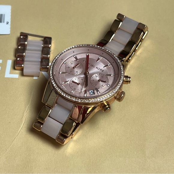 Used Michael Kors Gold Watch - Picture 1 of 17